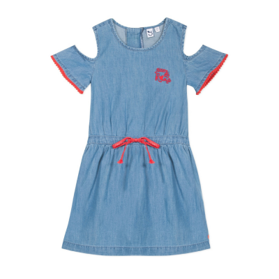 Vestido infantil azul claro com detalhes vermelhos e manga vazada