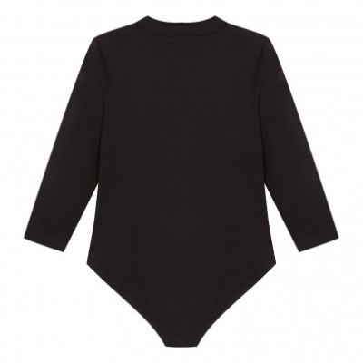 Body feminino preto de manga comprida visto de costas