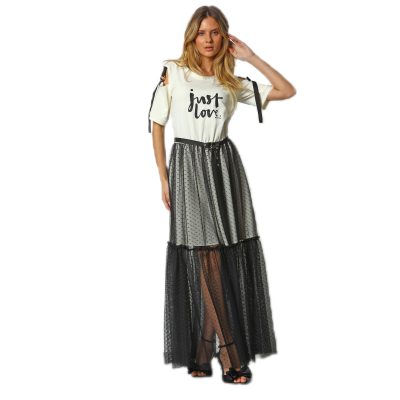 Vestido longo branco e cinza com texto 'just love' e saia em tule preto