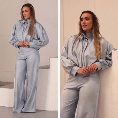 Conjunto Feminino Azul Claro com Camisa Manga Balão e Calças Pantalona