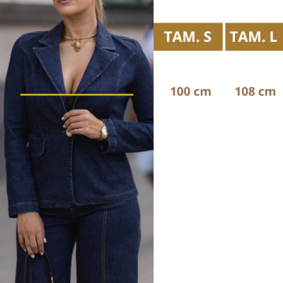 Casaco e calças de ganga azul escuro, com detalhes de costura, tamanho S e L indicados