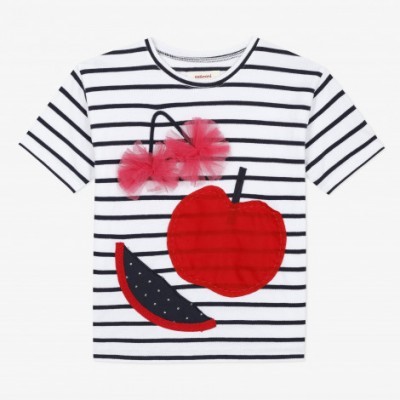 T-shirt infantil listrada com aplicações de cereja e melancia