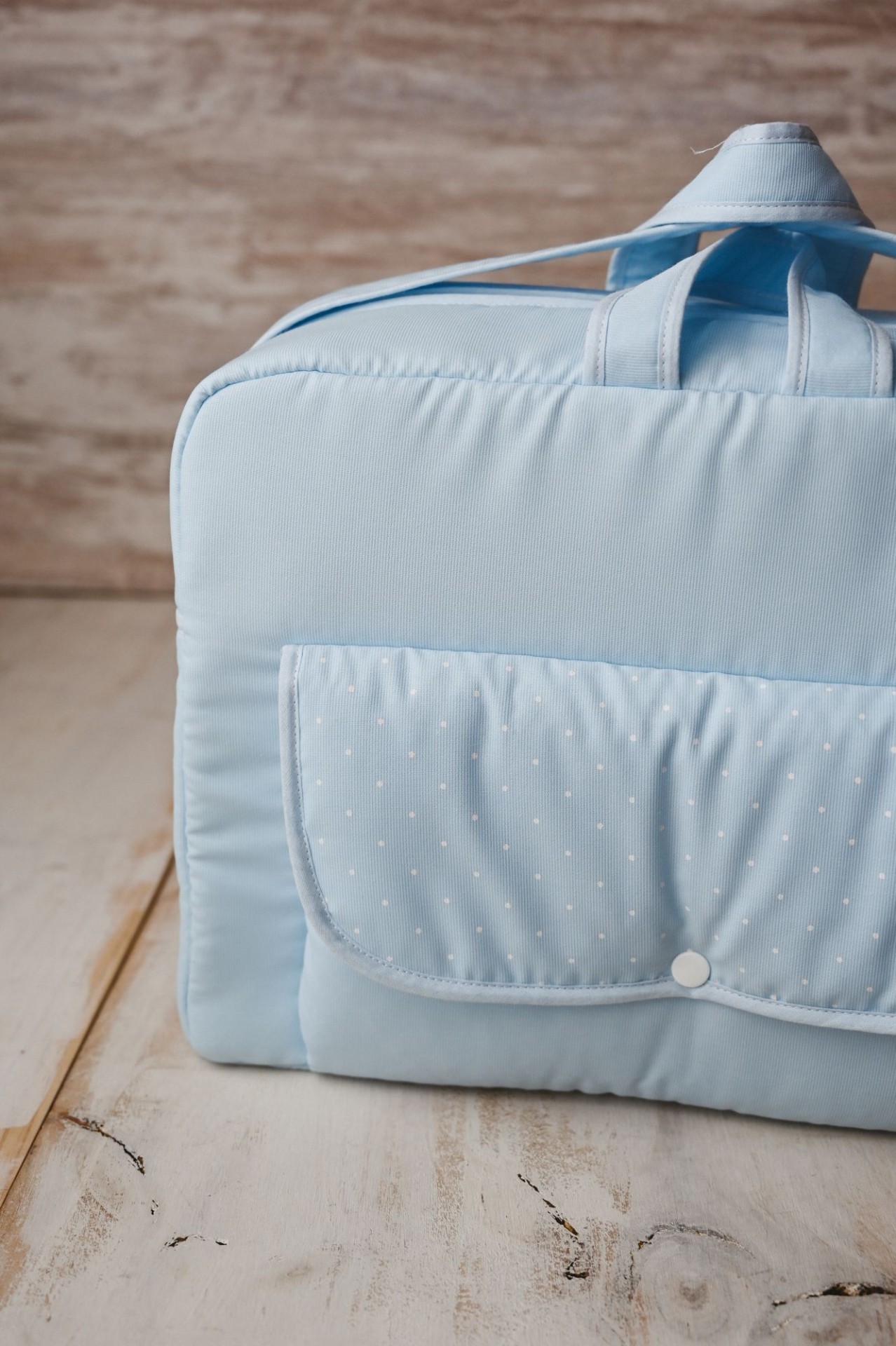 Mala de maternidade Mala de bebé azul clara com bolsos e ranhuras em tecido