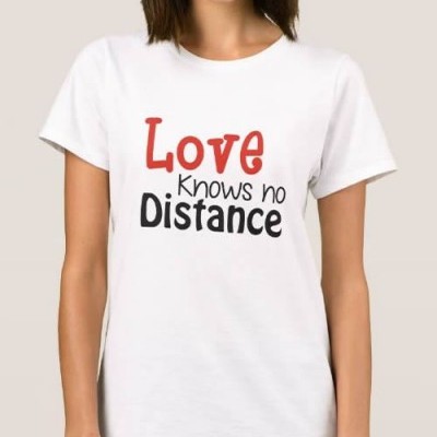 T-Shirt Love knows no Distance