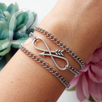 Pulseira de 3 voltas em corrente com infinito