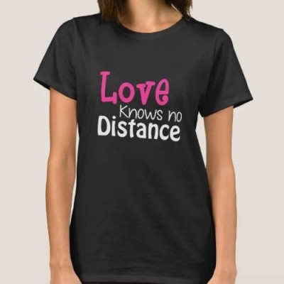 T-Shirt Love knows no Distance