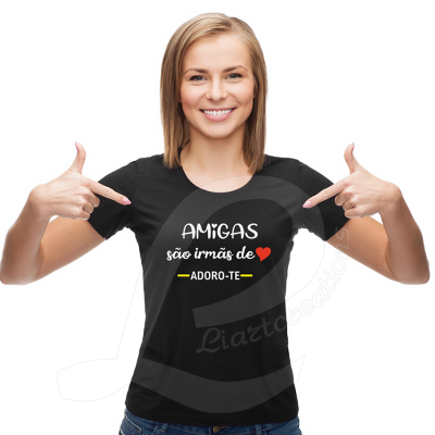 T-shirt "Amigas são irmãs de ❤️"