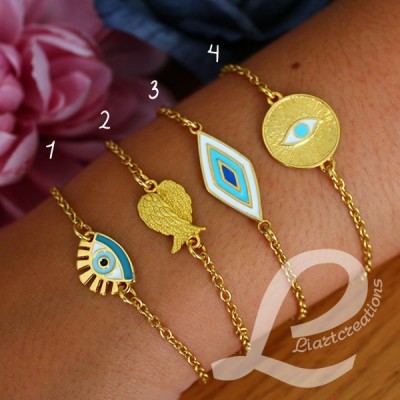 Pulseiras em corrente douradas