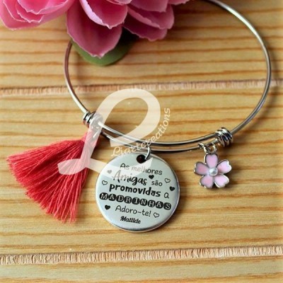 Escrava "As melhores Amigas são promovidas a Madrinhas"