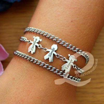 Pulseira com silhuetas de meninos personalizadas com nome