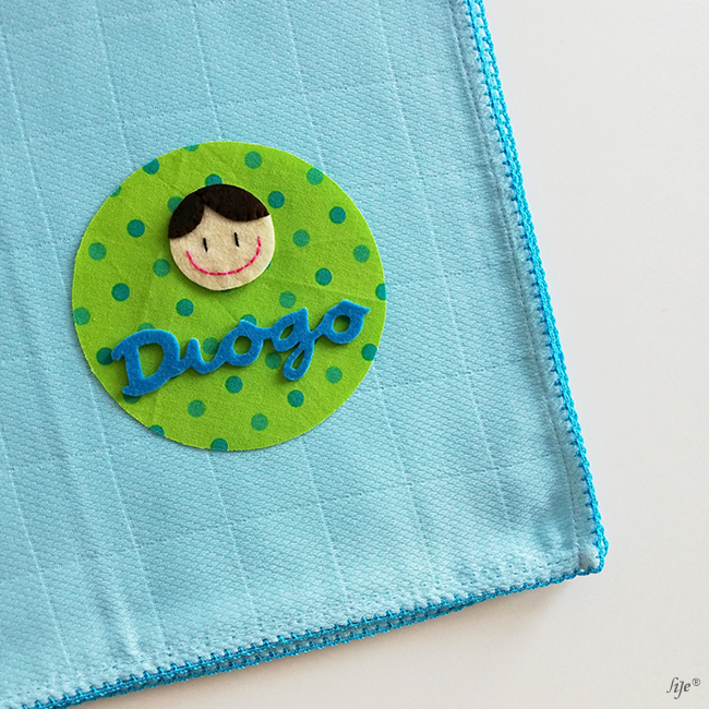 Capa azul claro com botão verde e texto Diogo