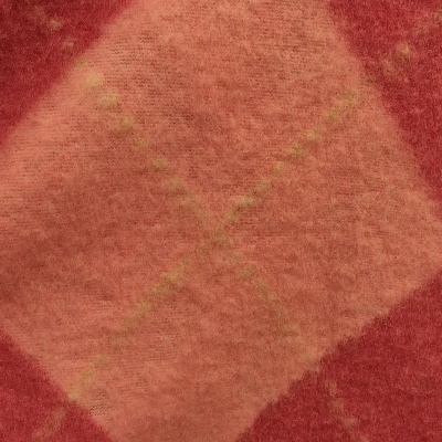 Tecido xadrez rosa e vermelho felpudo