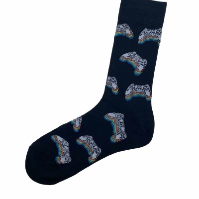 Meia azul escura com padrões coloridos de comandos de videojogo