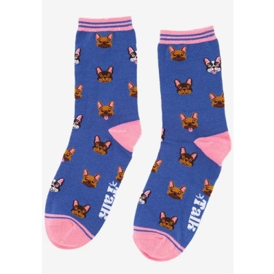 Meias azuis com estampa de cães e detalhes rosa.