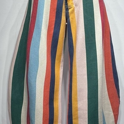 Calças largas com riscas verticais multicoloridas
