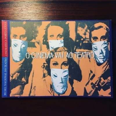 Capa de livro com quatro figuras usando máscaras e texto sobre cinema e teatro