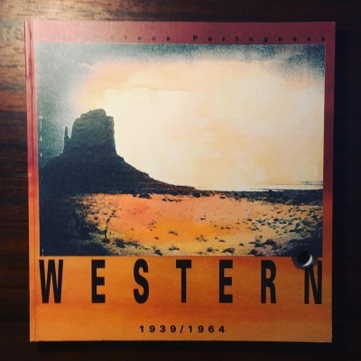 Capa de livro com imagem de deserto e texto Western 1939/1964