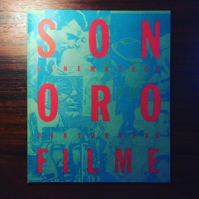 Capa com texto SONORO FILME e CINEMATECA PORTUGUESA em fundo azul com imagens abstratas