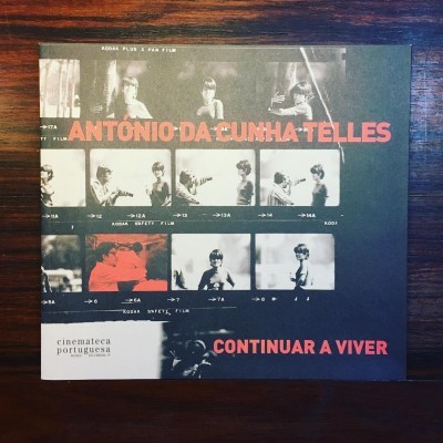 Capa de disco preto com imagens a branco e vermelho e texto de António da Cunha Telles