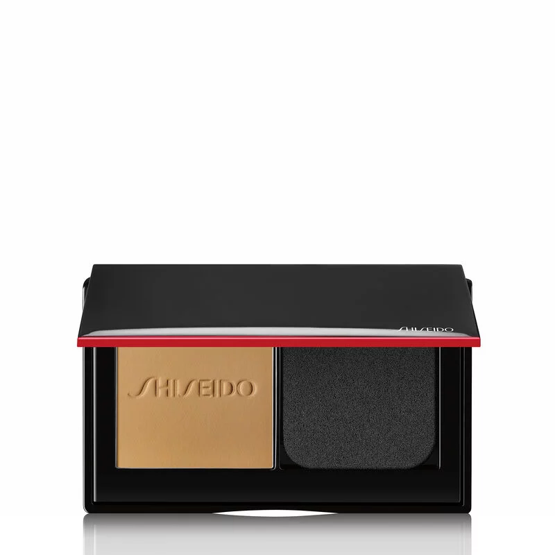 SHISEIDO Synchro Skin Self-Refreshing Custom Finish Powder Foundation Base em Pó 340 Oak 9gr Base compacta Shiseido preta e vermelha com produto bege e esponja preta