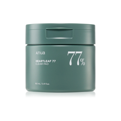 Frasco plástico verde fosco com tampa e texto branco 'Anua HEARTLEAF 77 CLEAR PAD 77%'.