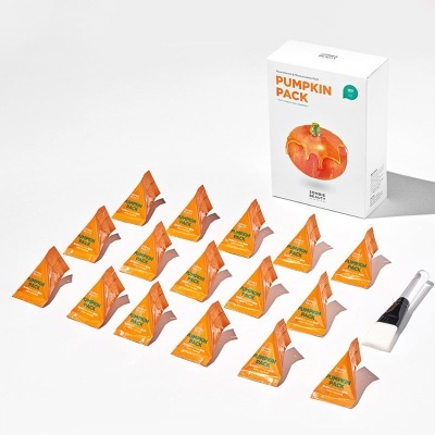 Pacote de produtos 'PUMPKIN PACK' em embalagens triangulares laranjas e caixa branca com imagem de abóbora