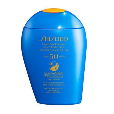 Frasco azul de protetor solar Shiseido SPF 50+ com tampa laranja