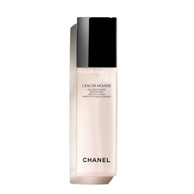 Frasco rosa claro de Chanel L'Eau de Mousse com tampa preta