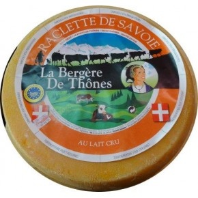 Queijo redondo La Bergère De Thônes Raclette de Savoie com rótulo colorido