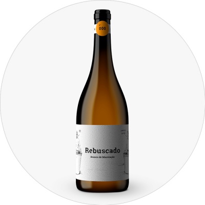 Garrafa de vinho branco Rebuscado com rótulo branco e selo laranja