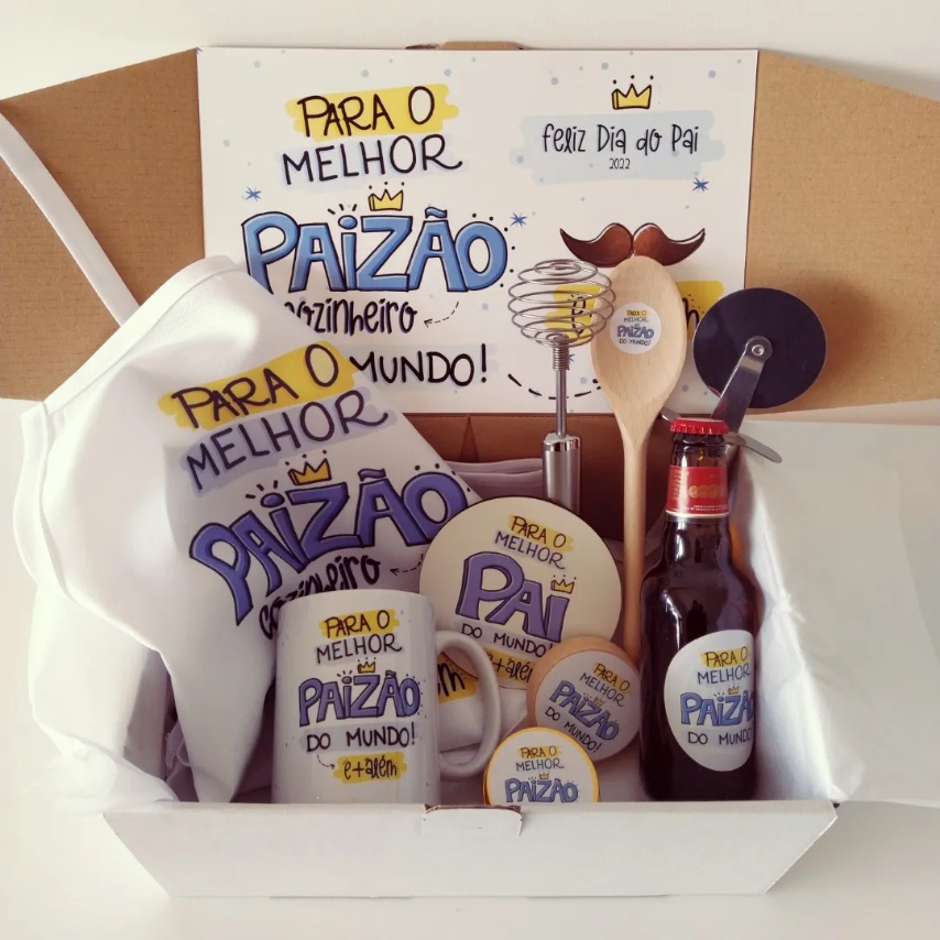 Caixa de presente com utensílios de cozinha e itens para o Dia do Pai