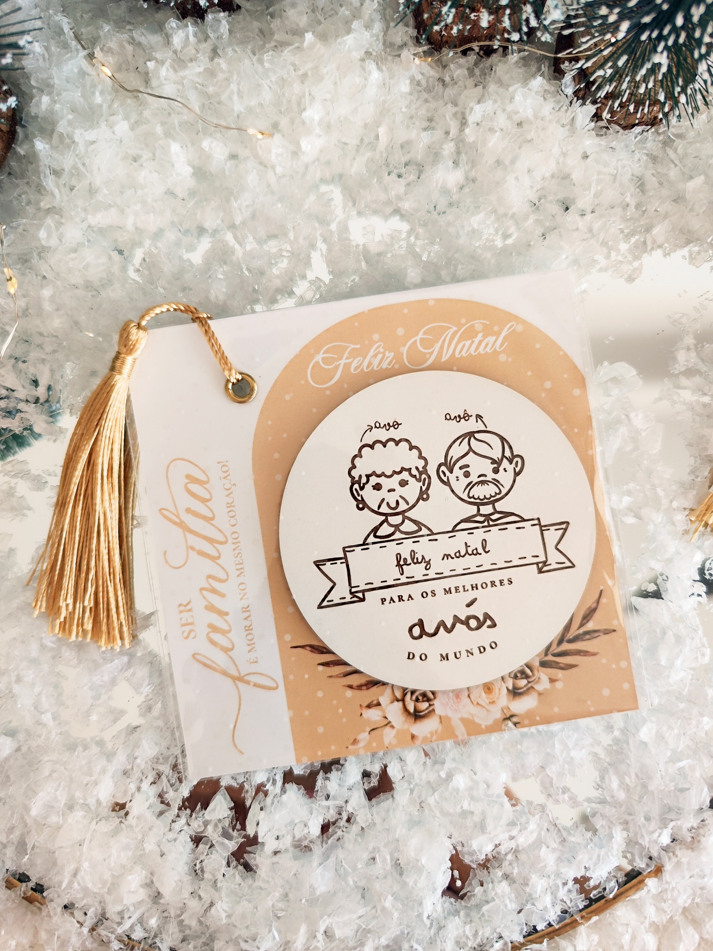 Embalagem de cartão de Natal para avós com ilustração e tassel dourado