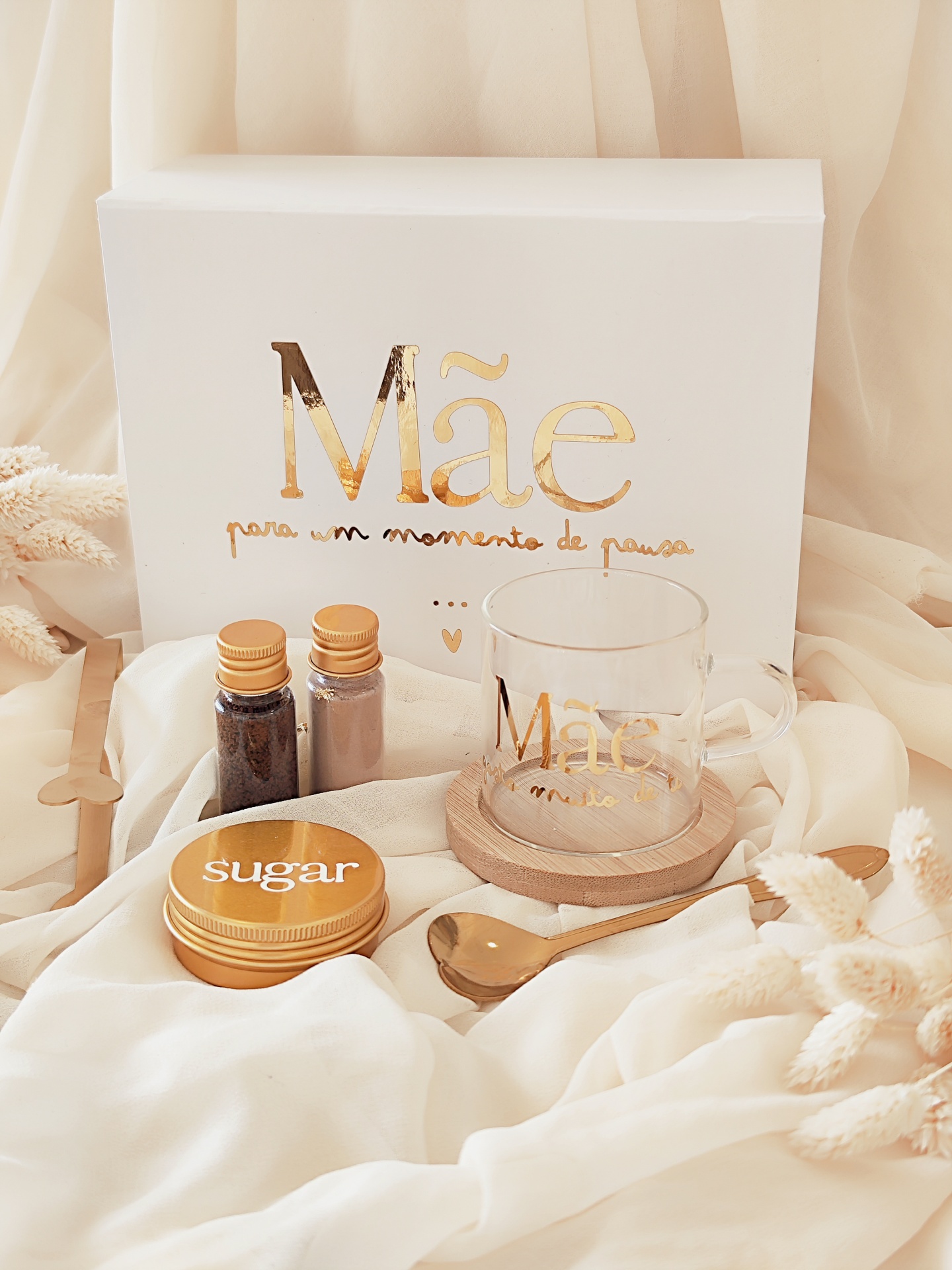 Conjunto de chá para mães com chávena, garrafas, colher e caixa decorativa
