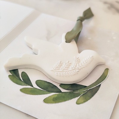 Pombinha&#x20;Esp&#x00ED;rito&#x20;Santo&#x20;perfumada&#x20;&#x1F54A;&#xFE0F;