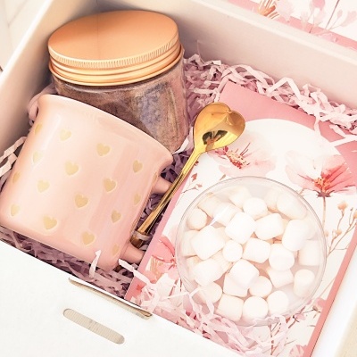 Box&#x20;chocolate&#x20;quente&#x20;M&#x00E3;e&#x20;&#x1F338;