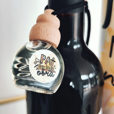 Garrafa&#x20;de&#x20;vinho&#x20;com&#x20;lata&#x20;personalizada&#x20;&#x1F377;
