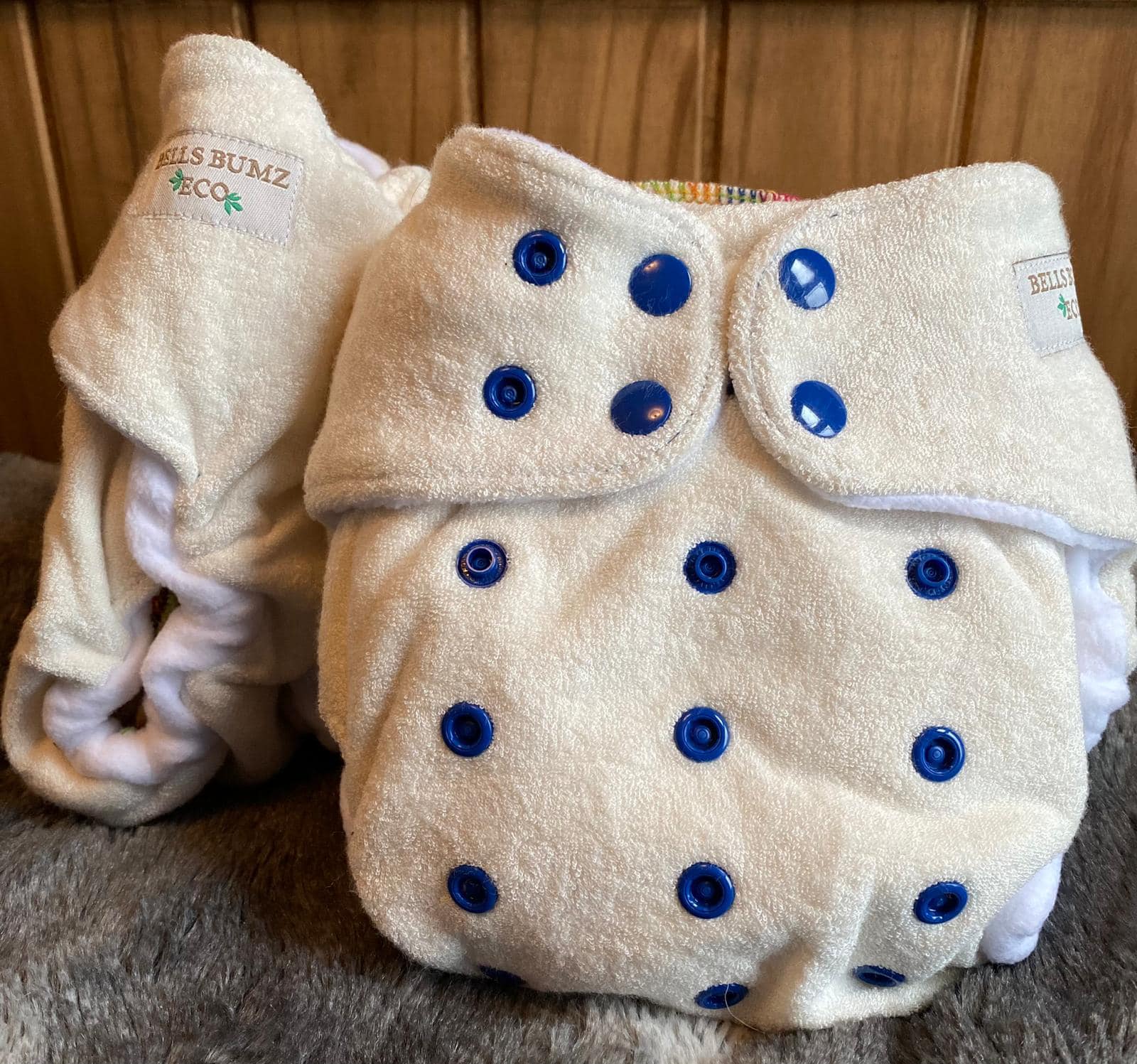 FRALDA REUTILIZÁVEL AJUSTADA TU CÂNHAMO - BELLS BUMZ
