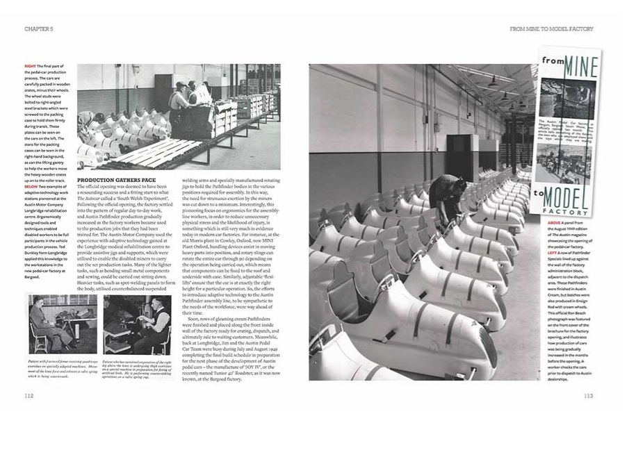 Austin Pedal Car Story Páginas de livro com fotos de manequins em fábrica e texto descritivo em inglês