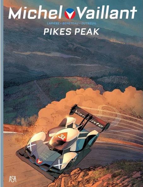 Michel Vaillant Volume 10: Pikes Peak Capa de livro com ilustração de carro de corrida futurista em estrada montanhosa