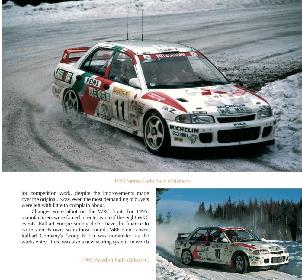 Mitsubishi Lancer Evo Carro de rali branco com detalhes vermelhos e verdes a derrapar em estrada gelada