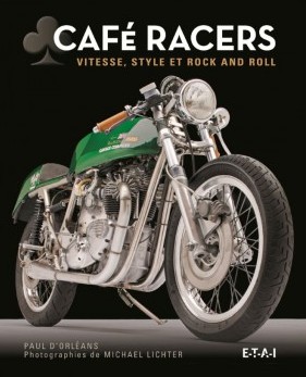 Cafe Racers Motocicleta café racer verde com detalhes prateados e pneus pretos em fundo preto