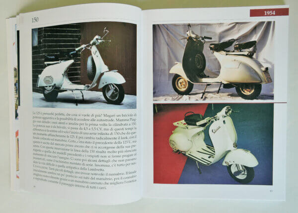 Tutto Vespa: I modelli più belli di sempre Livro aberto com fotografias de motas Vespa clássicas em branco e creme.