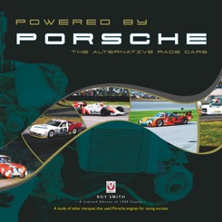 Powered by Porsche: the alternative race cars Capa de livro preto com texto e imagens de carros de corrida Porsche