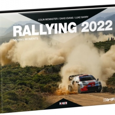 Capa do livro Rallying 2022 com foto de carro de rali em estrada de terra