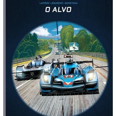 Capa BD Michel Vaillant O Alvo com carros de corrida azuis e pretos numa pista rodeada de árvores.