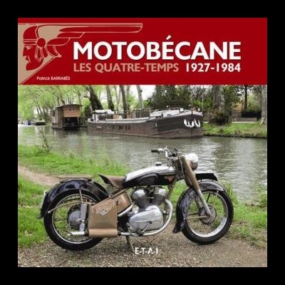 Motocicleta clássica Motobécane preta e cinza junto a canal com barco