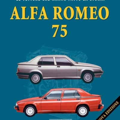 Capa de livro com imagens de dois carros Alfa Romeo 75 e texto em italiano