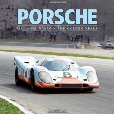 Capa de livro sobre Porsche com carro de corrida na pista