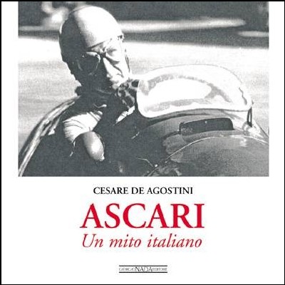 Capa de livro com foto preto e branco de piloto e texto Ascari