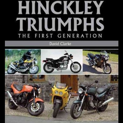 Capa de livro Hinckley Triumphs com fotos de motos várias e texto do título e autor